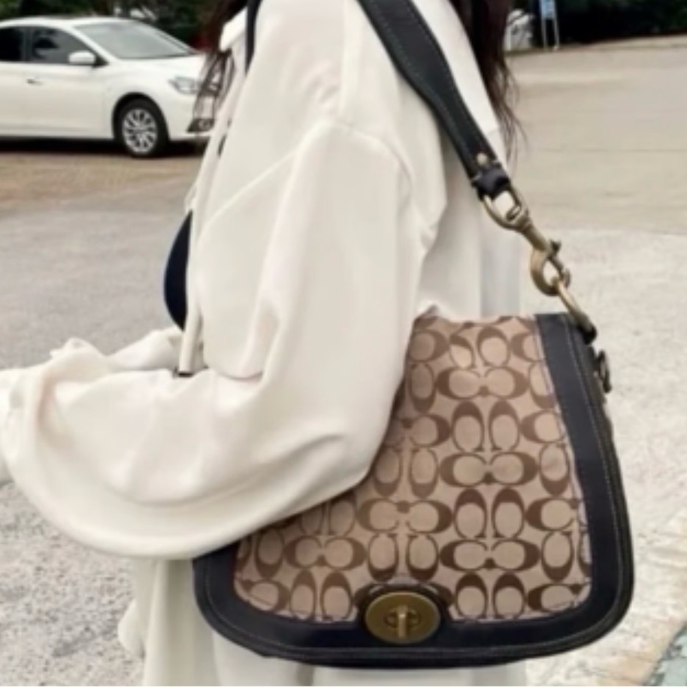 Vintage Coach 65th anniversary Legacy Shoulder bag